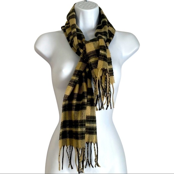 Christian Dior vintage cashmere scarf with fringe - Picture 1 of 2